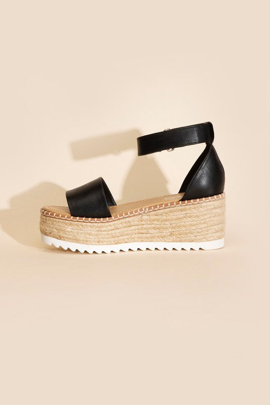 Tucker Sandal