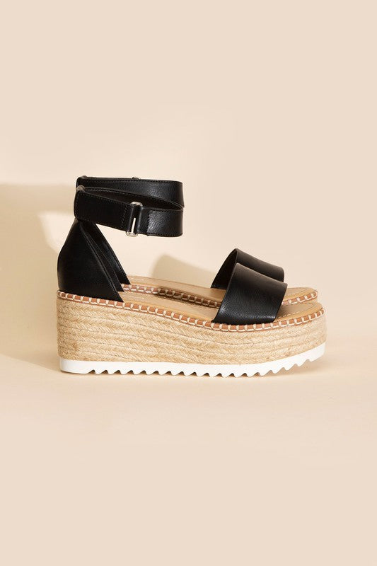 Tucker Sandal