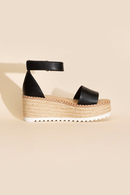 Tucker Sandal